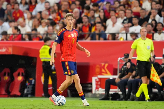 Fútbol/Selección.- Dean Huijsen: "Perderme el Mundial fue un momento triste"