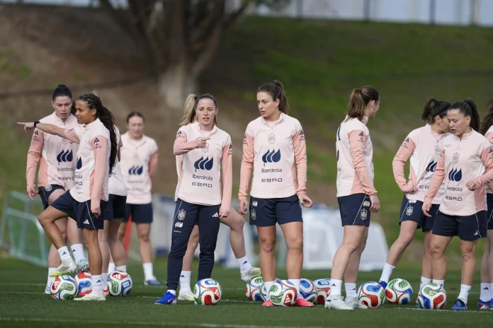 Fútbol/Selección.- La selección femenina de fútbol entrenará a puerta abierta el martes 6 en Las Rozas