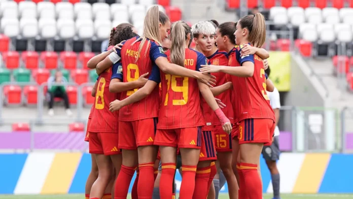 Fútbol/Selección.- La Sub-20 arrolla a Nueva Caledonia y asegura su presencia en los octavos de final del Mundial