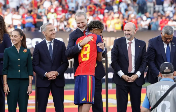 Fútbol/Selección.- Rafael Louzán: "Somos una verdadera potencia, doblemente campeones del mundo"
