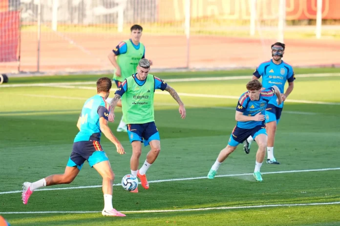 Fútbol/Selección.- Roberto Fernández: "Uno siempre sueña con que te llame la selección"