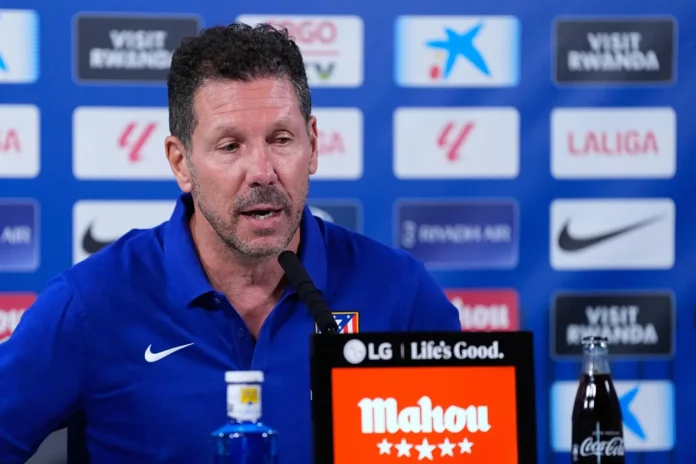 Fútbol.- Simeone: "Estoy absolutamente agradecido a Giménez, me ayudó y me contuvo dentro del vestuario"