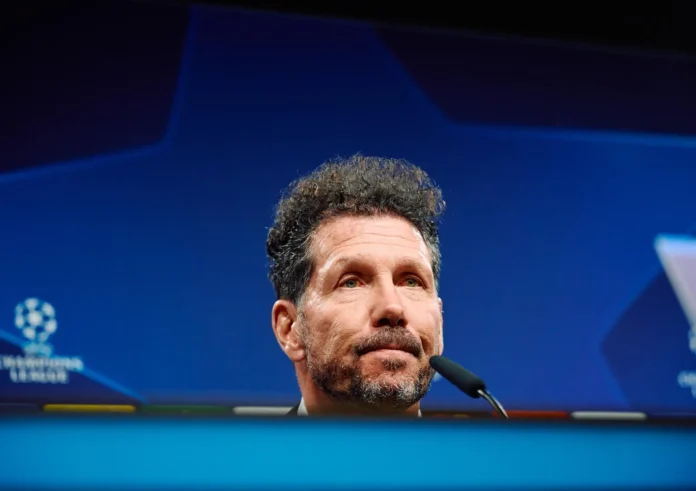 Fútbol.- Simeone: "Julián Álvarez es el mejor ofensivamente y trataremos de armar un equipo alrededor de él"