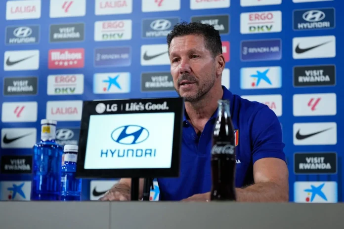 Fútbol.- Simeone: "La vida está llena de oportunidades y esta es una para que Julián ajuste un montón de situaciones"