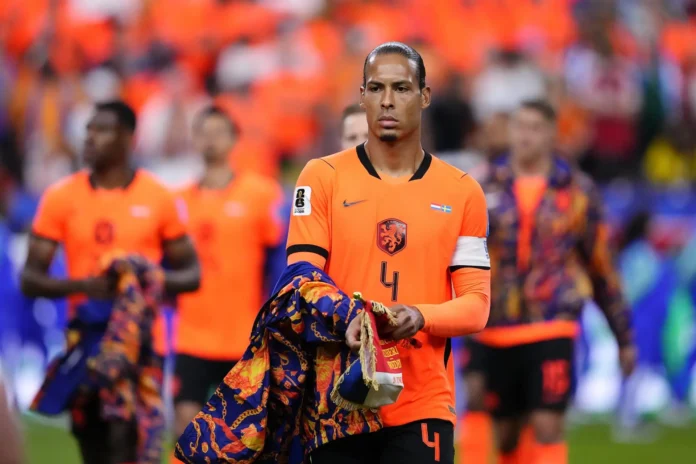 Fútbol.- Van Dijk: "Xavi me dijo que soy Virgil van Dijk y eso fue suficiente para seguir en la selección"