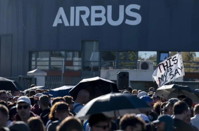 Illescas (Toledo) y Albacete suspenden la huelga de Airbus unos días y el resto de centros vota este lunes