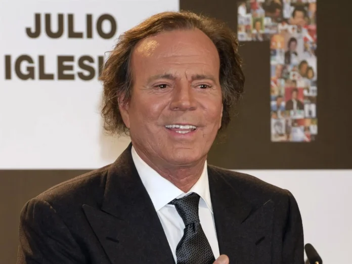 Julio Iglesias tilda de "injusticia" el accidente y critica la "falta de cuidado" de infraestructuras