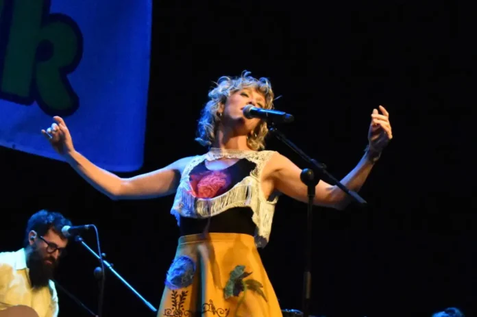 Karmento inaugura el VII Manchafolk en Quintanar de la Orden con un concierto dedicado a las raíces y la música de La Mancha