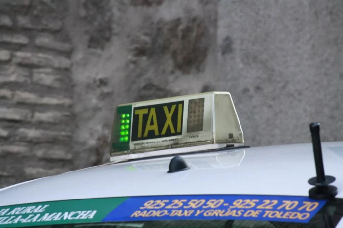 La Asociación de Autotaxis de Toledo acusan de "conducción temeraria" a los conductores de Vtc