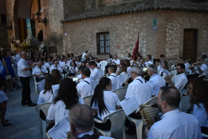 La devoción a la Virgen de la Piedad se hace patente en Quintanar de la Orden pese a la suspensión de los actos por las condiciones meteorológicas