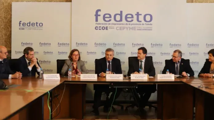 La Diputación de Toledo prorroga el convenio con FEDETO para ampliar los programas de marketing, turismo e inteligencia artificial para jóvenes sin experiencia laboral