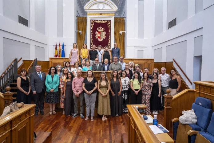 Los cooperantes reclaman en las Cortes una política de cooperación "fuerte, estable y ambiciosa"