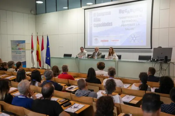 Morcillo aboga por “descubrir a la persona que hay detrás del talento” para conseguir el máximo potencial en los niños de altas capacidades 