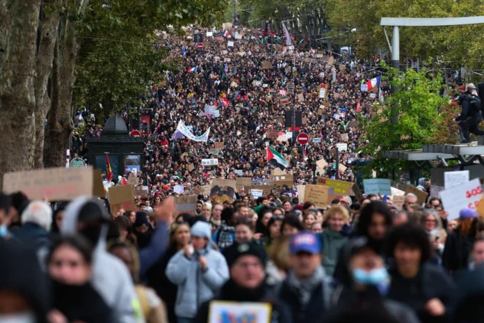 NFL.- La NFL cancela un evento para aficionados en París por las protestas