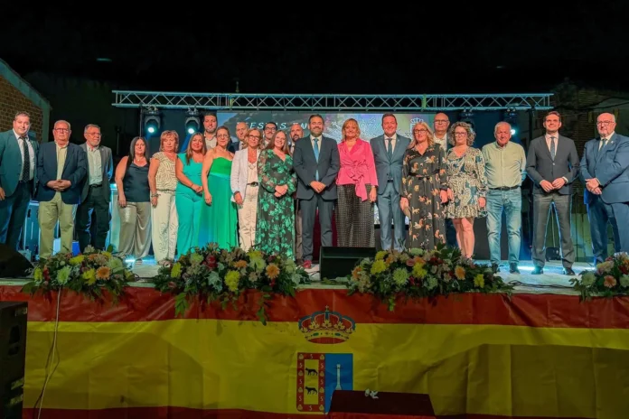 Núñez (PP) ensalza la "vocación, humanidad y entrega" de los profesionales sanitarios de C-LM