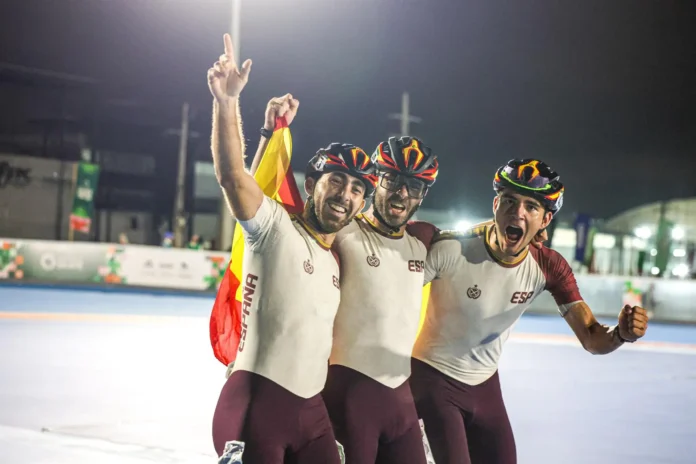 Patinaje.- El relevo Guzmán-Peula-Taibo se proclama campeón del mundo de patinaje de velocidad