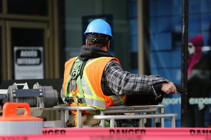 Trabajador en una fábrica