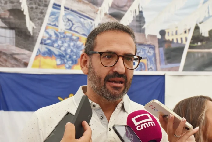 PSOE: "La única política de agua de PP es pacto oculto con Levante y Génova para que Núñez siga siendo candidato"