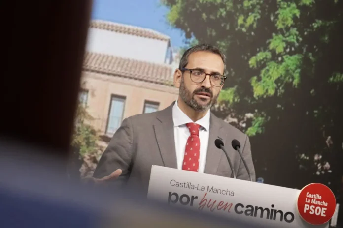 PSOE pide perdón a ciudadanos por no haber aprobado reforma del Estatuto tras confiar en alguien "tan débil" como Núñez