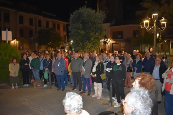 Quintanar de la Orden guarda un minuto de silencio en memoria de las víctimas del accidente ferroviario de Urda