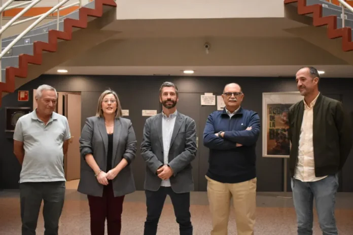 Quintanar de la Orden inaugura la exposición fotográfica “Personas mayores en los muros de España”