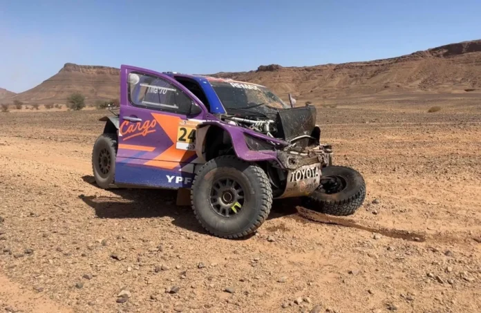 Rally.- Kevin Benavides y su copiloto sufren un fuerte accidente sin consecuencias en la 2ª etapa del Rally Marruecos