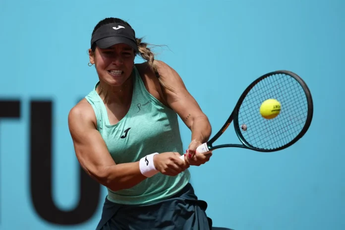 Tenis/BJKC.- Bouzas cae ante Muchova y República Checa se adelanta en las semifinales de la BJKC