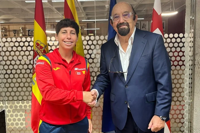 Tenis.- Carla Suárez renueva como capitana de la selección española de la BJKC hasta 2029