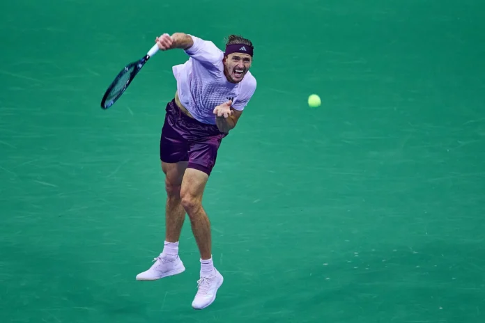 Tenis/US Open.- Alexander Zverev sigue firme hacia su primer US Open y buscará la final ante Karen Khachanov