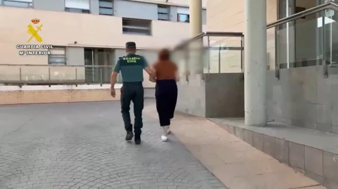 Una detenida por varios hurtos por el 'abrazo cariñoso' a personas mayores en Madrid, Guadalajara y Toledo