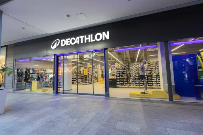 Varios.- 'Decathlon' abre este miércoles su nueva tienda en Cornellà de Llobregat