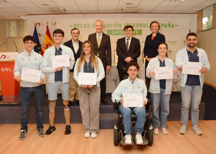 Varios.- El CPE e Iberdrola convocan una nueva edición de las Becas Fundación Iberdrola España