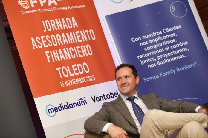 Carlos Velázquez en el acto de EFPA en Toledo