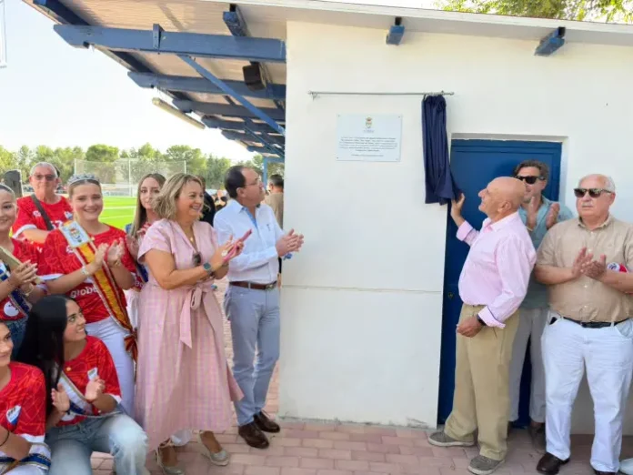 Villatobas estrena su nuevo campo de fútbol con césped artificial con el apoyo de la Diputación de Toledo