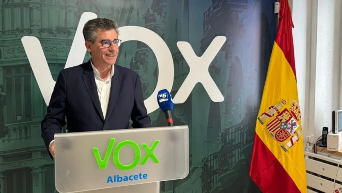 Vox C-LM denuncia que los presupuestos "perpetúan el modelo de gasto ineficiente de Page y cronifican la pobreza"